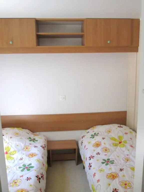 Property With 2 Bedrooms in Beynes, With Furnished Terrace and Wifi - 60 km From the Beach