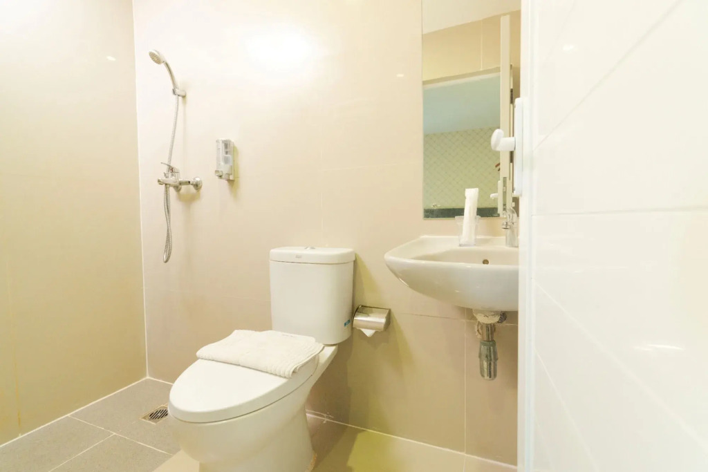 Crew Express Hotel