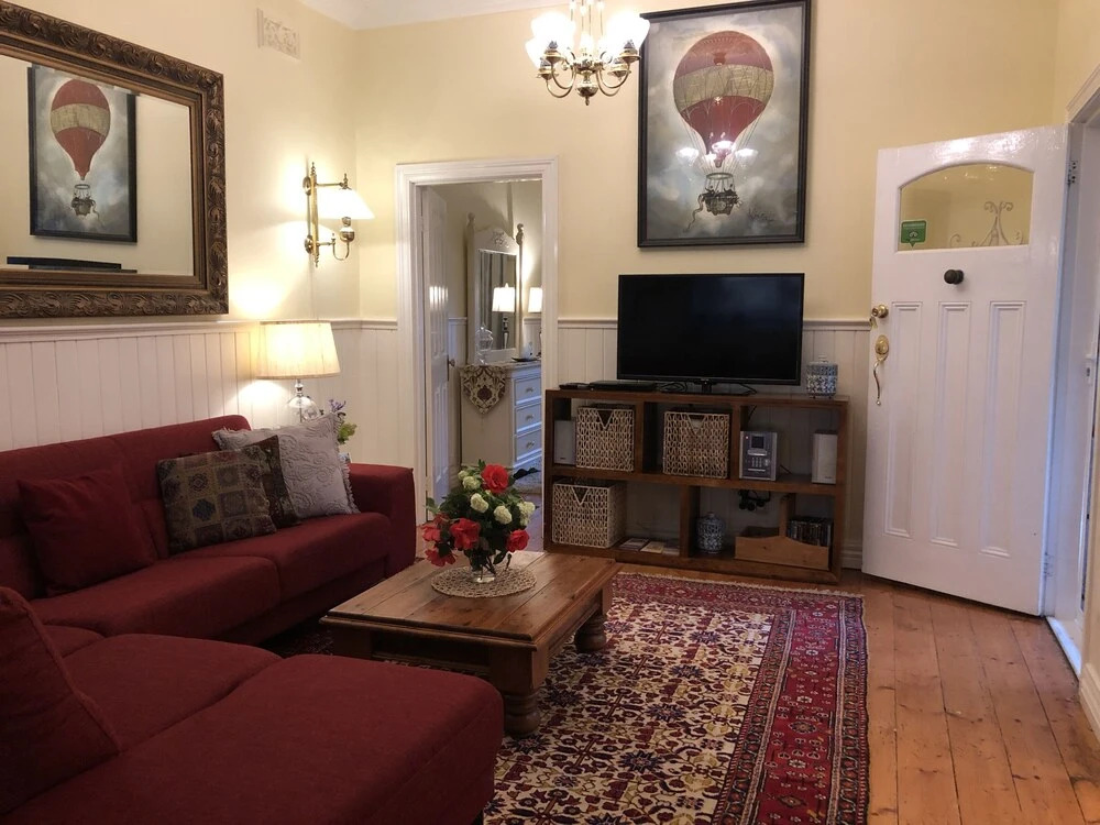 Brentwood Cottage