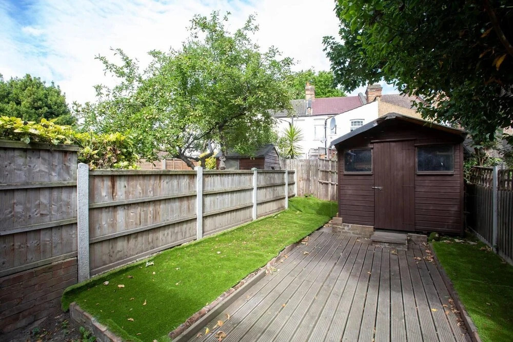Dream Home Estate - 3 Bedrooms 2 Bathrooms