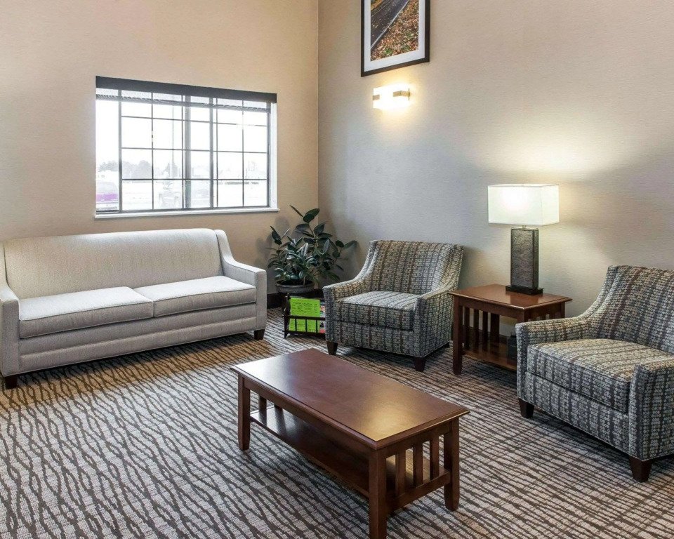 Comfort Inn & Suites Napoleon