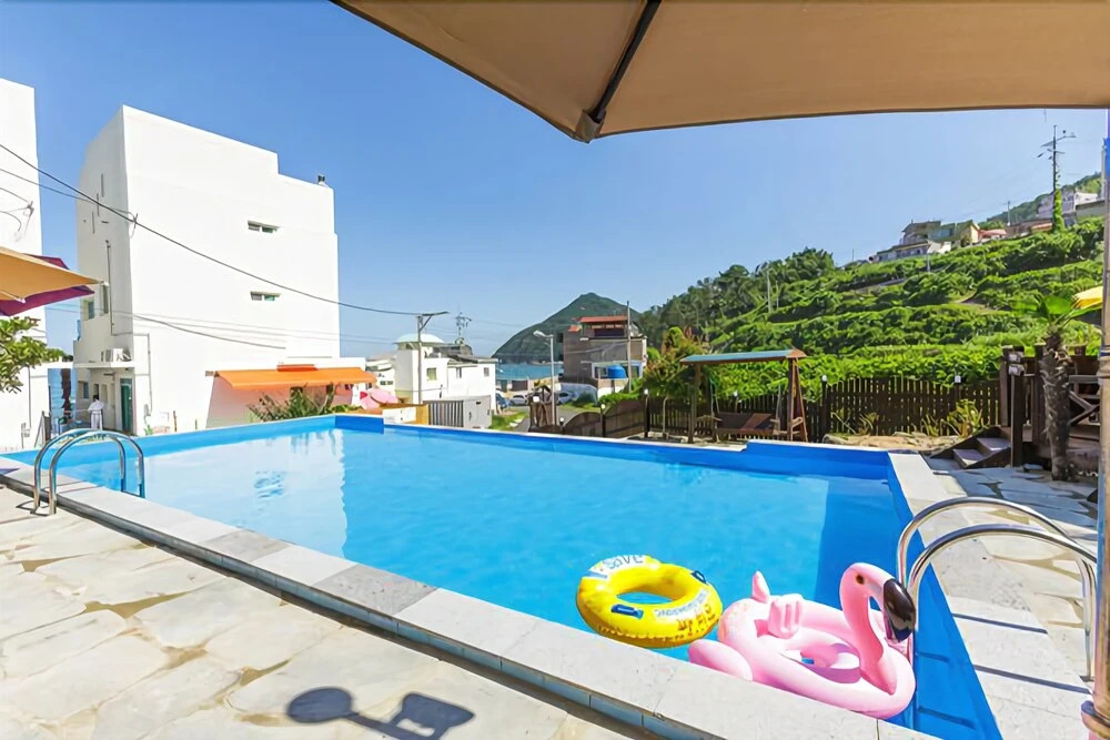 Geoje Patio Pension