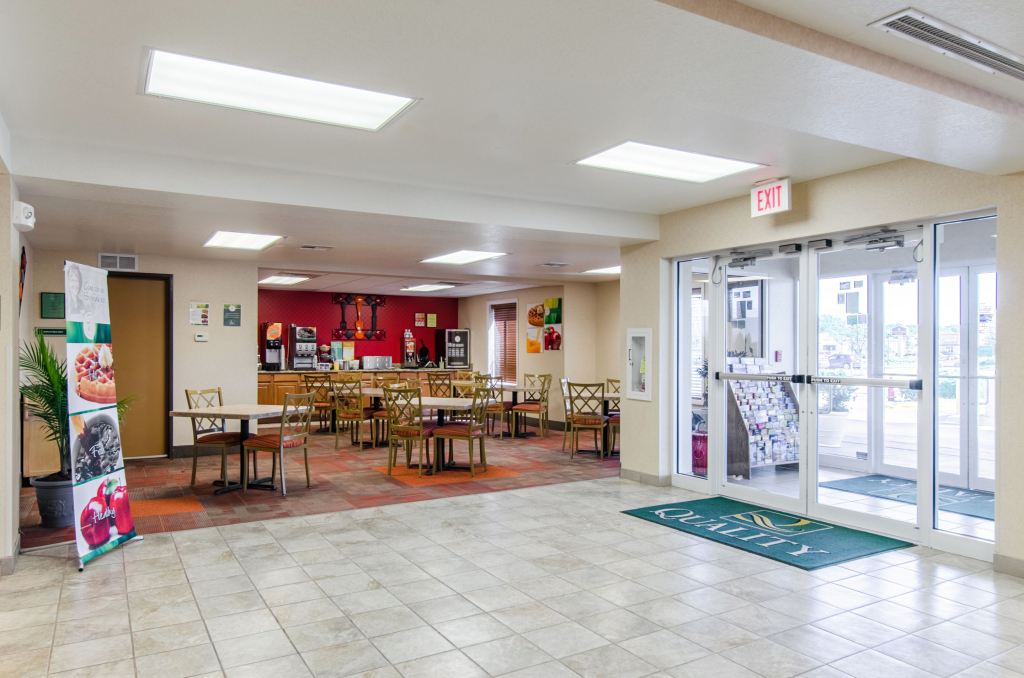 Quality Inn & Suites Lenexa Kansas City