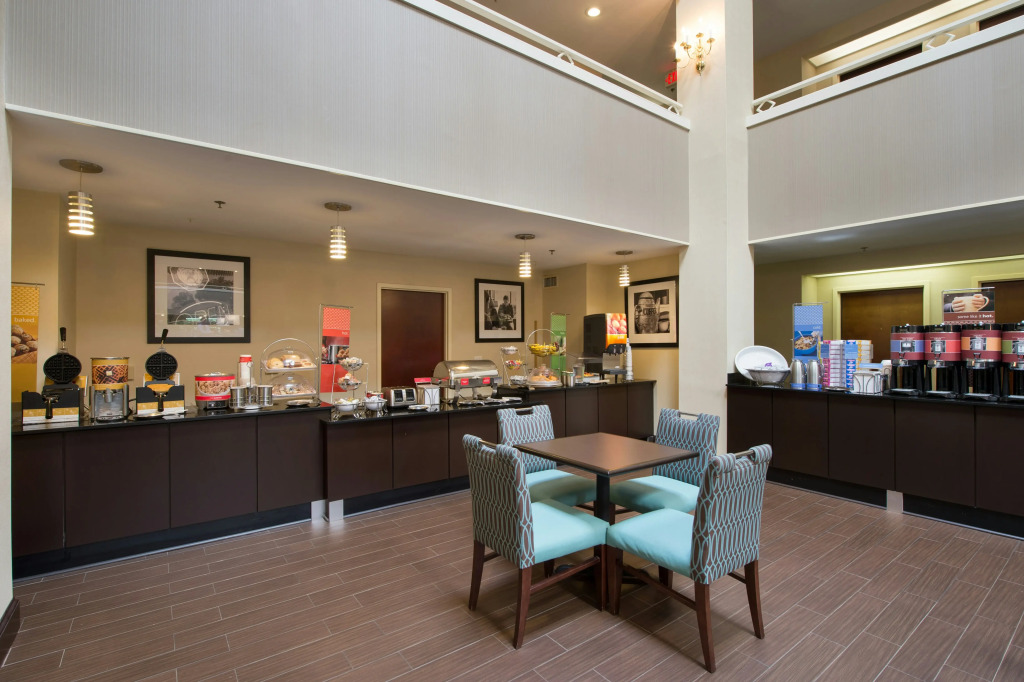 Hampton Inn Cornelia
