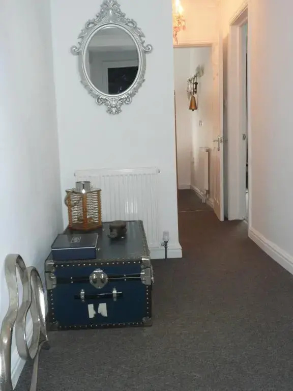 Sea views by beach - spacious 4 bed family house