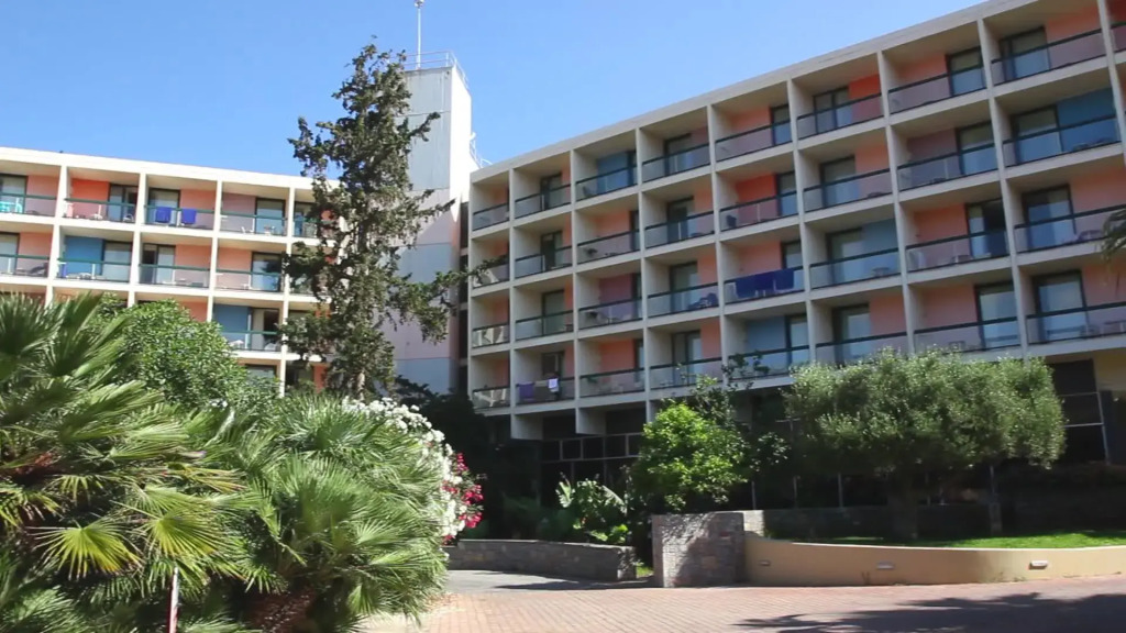 Sirens Beach & Village