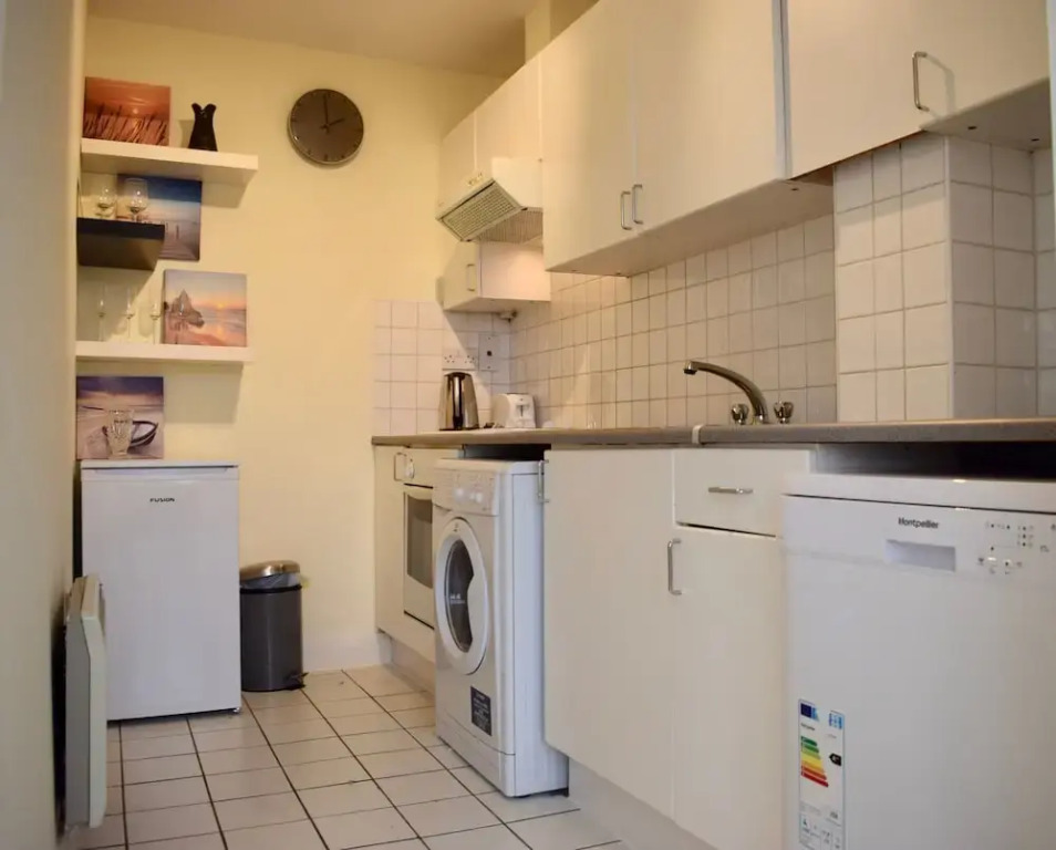 Stunning 2 Bedroom Penthouse In Grand Canal Docks