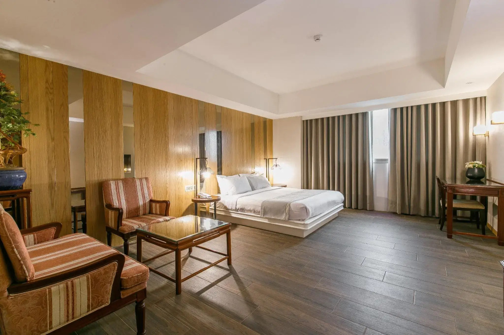 Highness Hotel
