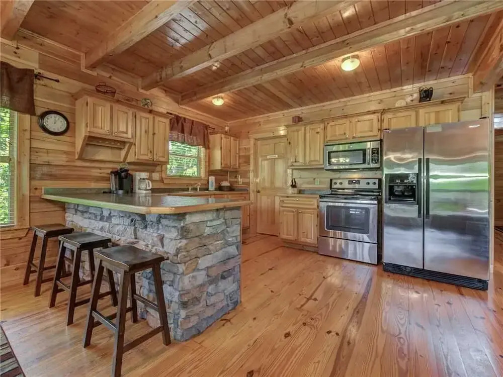 Triple Mountain View - Three Bedroom Cabin