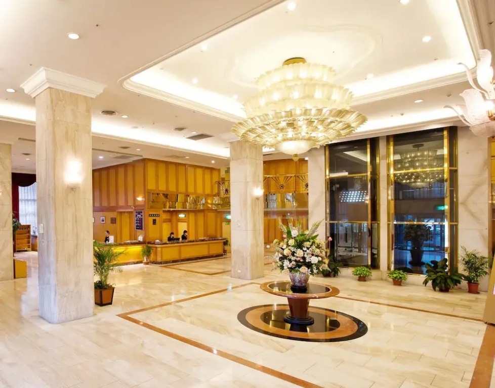Chuto Plaza Hotel