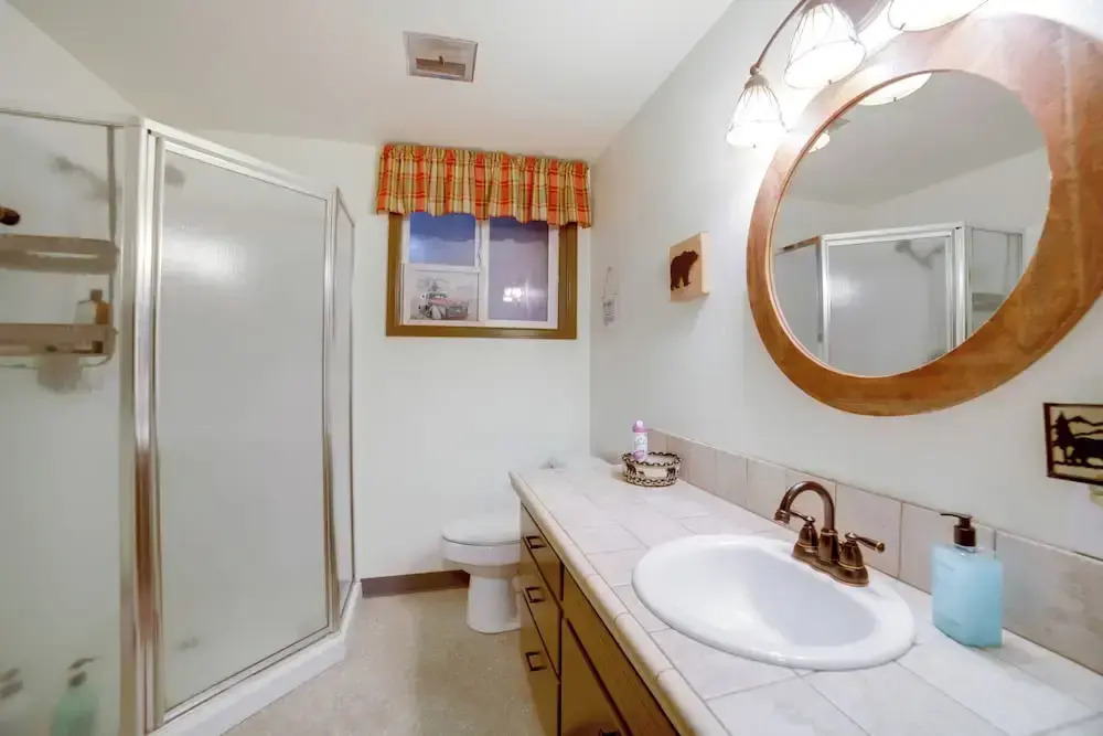 Mtn-view Oasis w/ Pool Access in Garden Valley