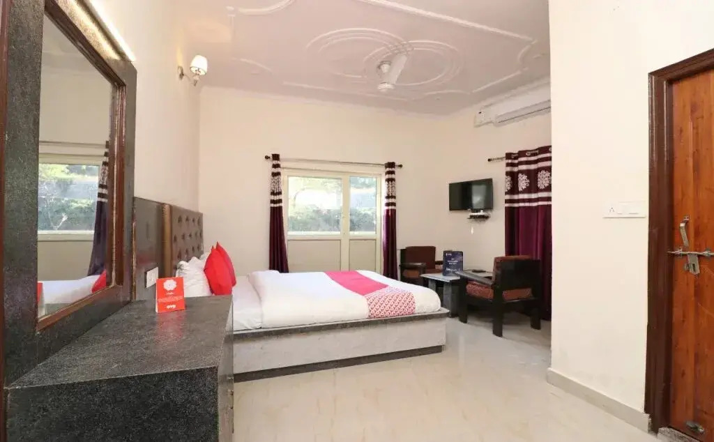 Hotel Raj Palace By OYO Rooms