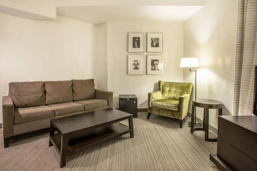 Inn of Chicago Magnificent Mile