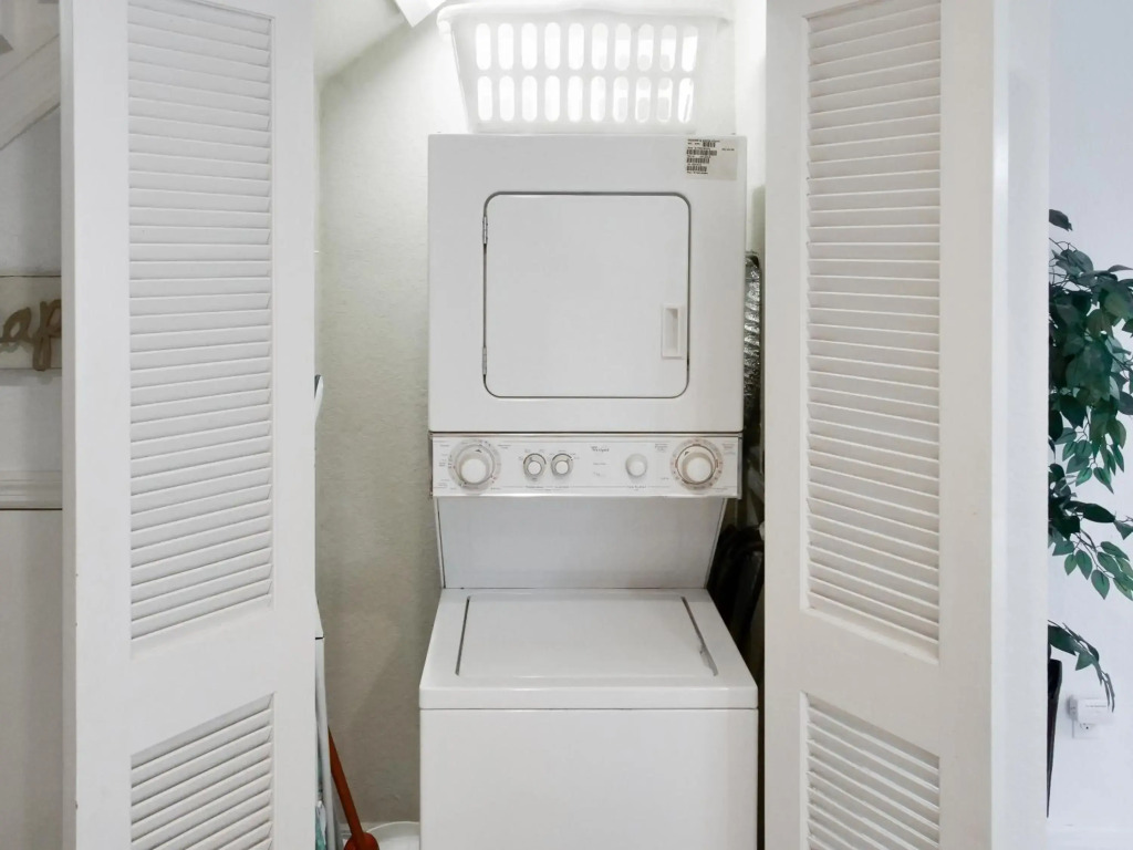 5Br 3Bath Private Townhome 13min Disney 1496ft