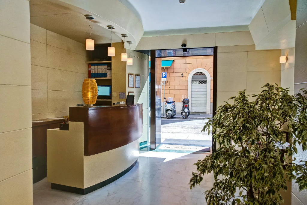 Crosti Hotel