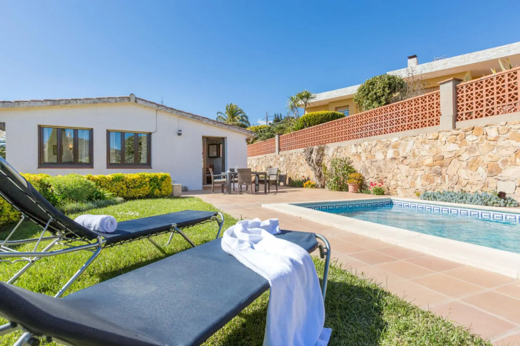 Mas Guelo in Blanes with 3 bedrooms and 2 bathrooms
