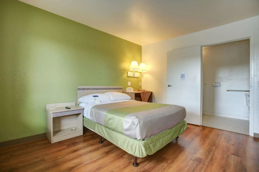 Motel 6-Elkton, MD