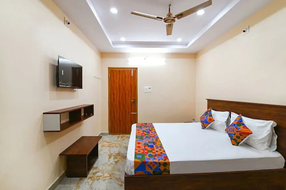 FabHotel Chandu