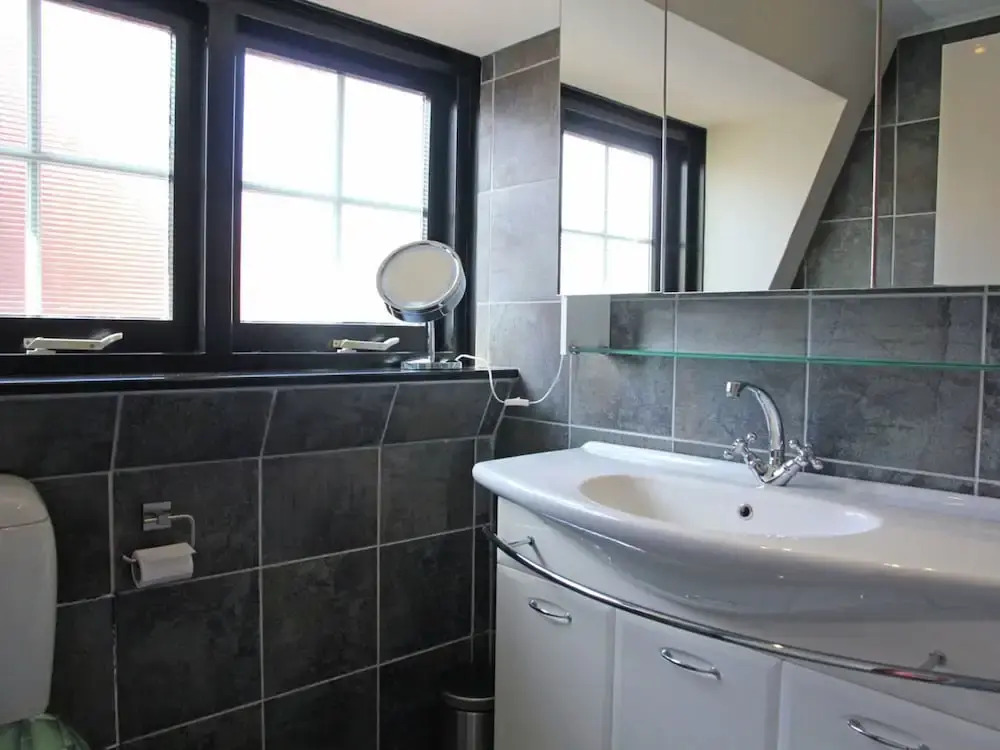 Spacious Villa near Sea in Bergen