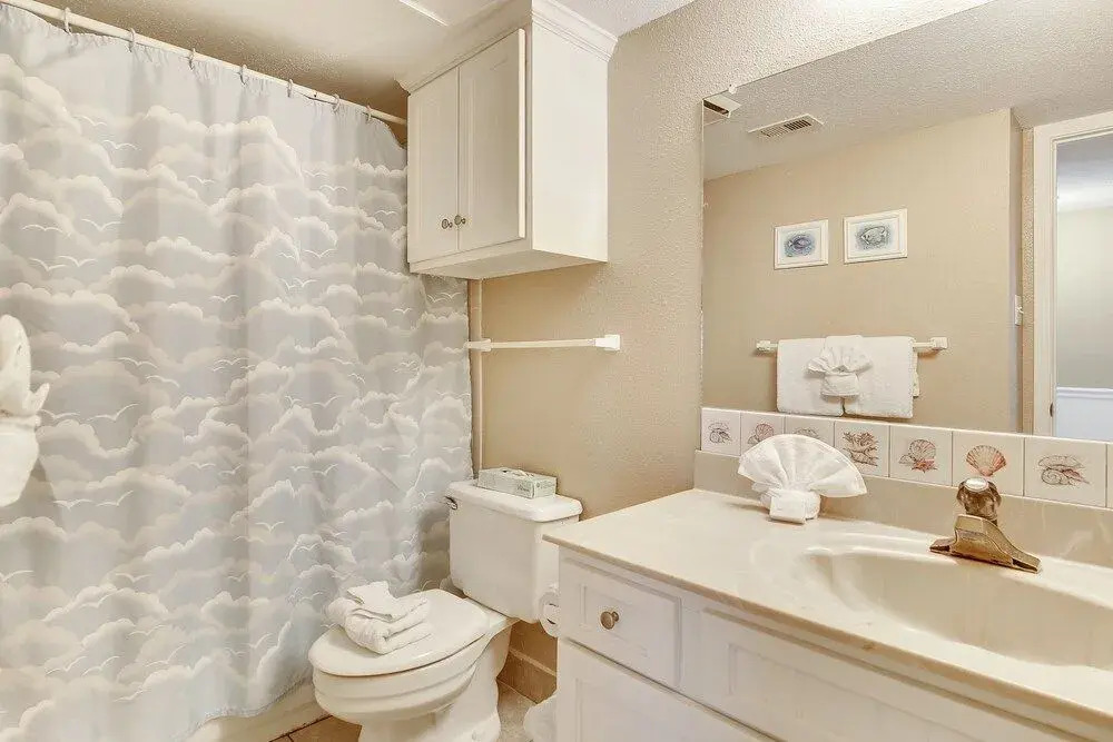 Seascape 2201 - 2 Br Condo