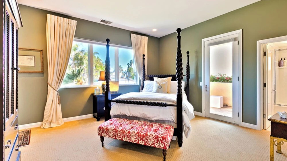 Featured on MTV Oceanfront View Estate + Pool, Pickleball, Theater, Arcade, Gym, Gourmet Kitchen Celebrity Oceanfront Estate by Avantstay