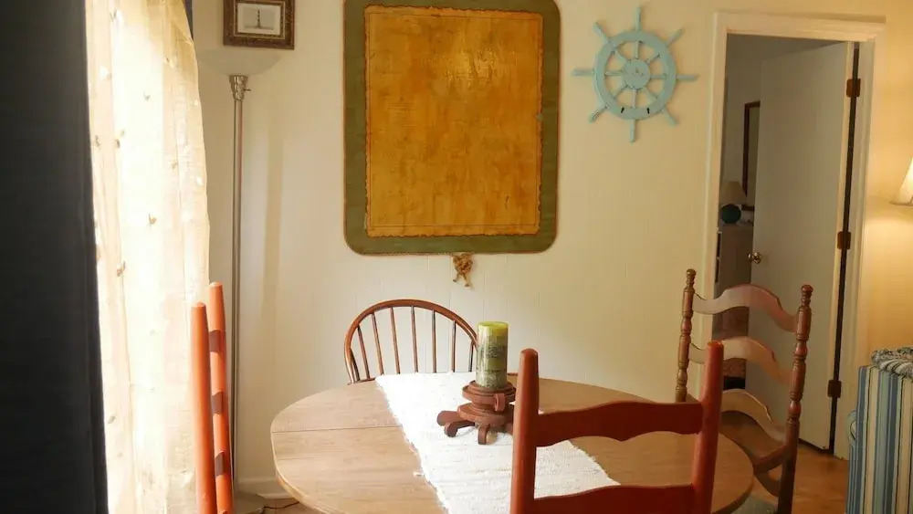 Cedar Creek - 3 Br Home