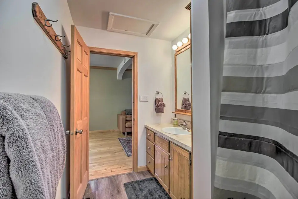 Dog-friendly Crosby Home w/ Bike Storage!
