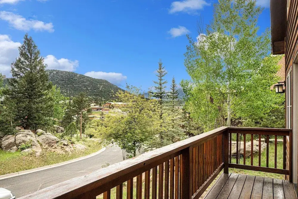 Solitude Eagle #5 - Estes Park 2 Bedroom Condo by RedAwning