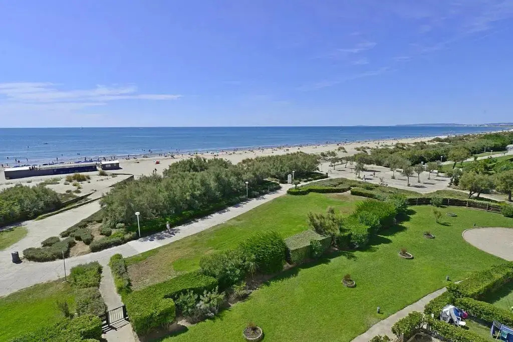 Studio de 33 m2, vue et bord de mer, parking