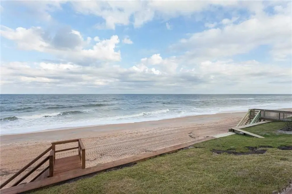Napping Turtle, 3 Bedrooms, Ocean Front, Sleeps 9, Wireless Internet