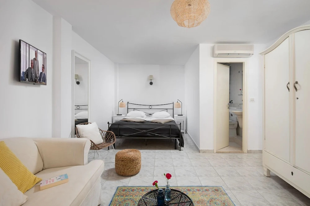 Cissa Apartments by Irundo