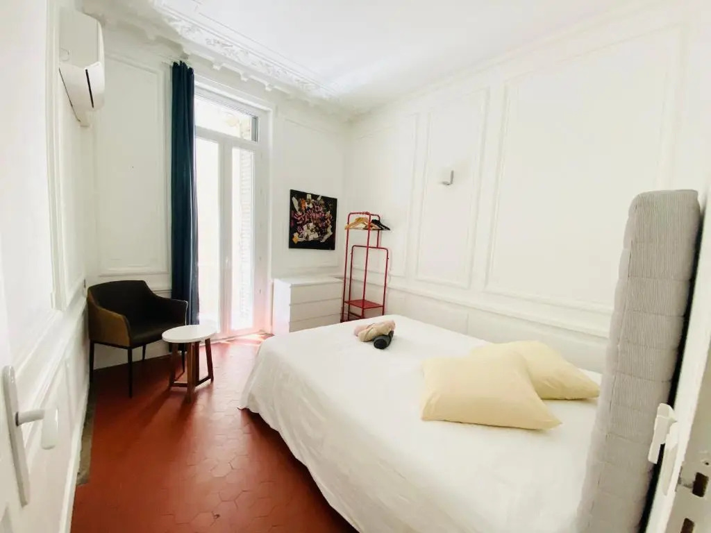 Grand appartement Place Préfecture 105m2