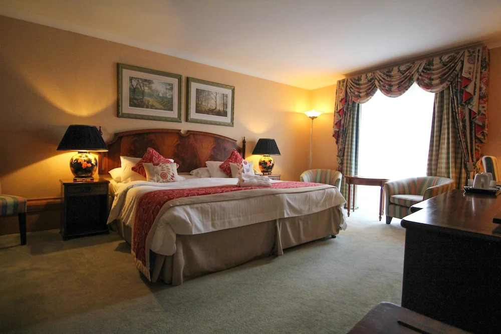 Blunsdon House Hotel