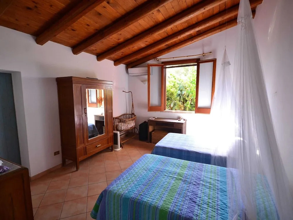 Cottage in Sicily With Private Garden & BBQ