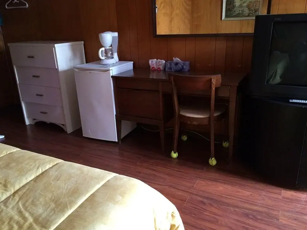 Cardinal Motel
