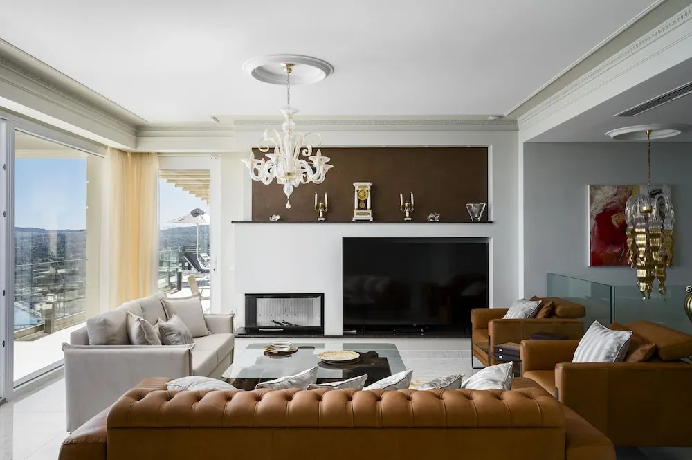 Villa Monte Leone by Konnect with Pool, Hot Tub, Spa Room & Stunning Seaview