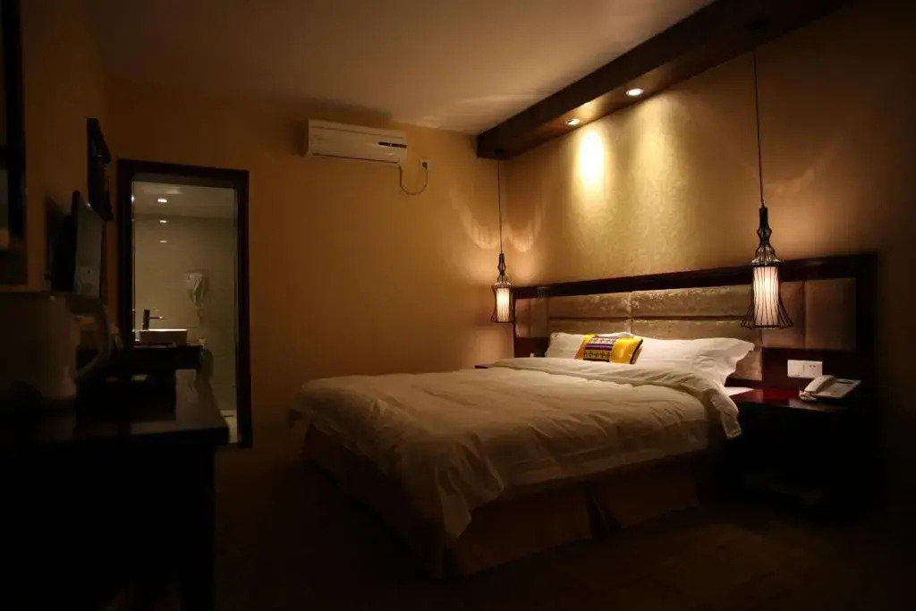 Sunshine Hotel