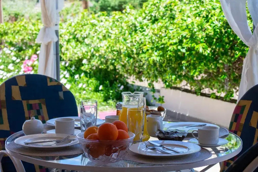 Dora's Tsilivi Beach House A by "elite"
