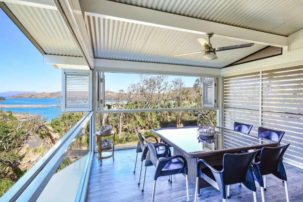 Oasis Apartments on Hamilton Island by HIHA