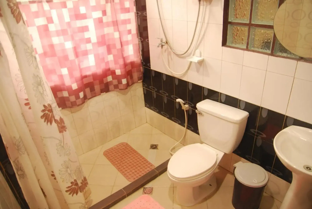 Centro Mactan Suites