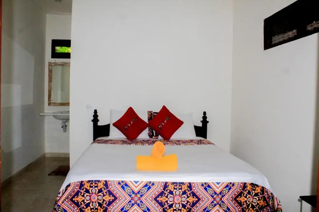 COCONUT BEACH BUNGALOWs & WARUNG 2