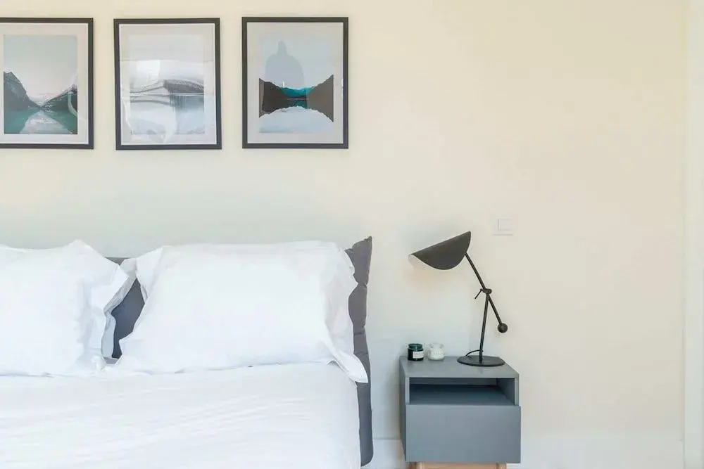 Modern 1BD w AC & Balcony
