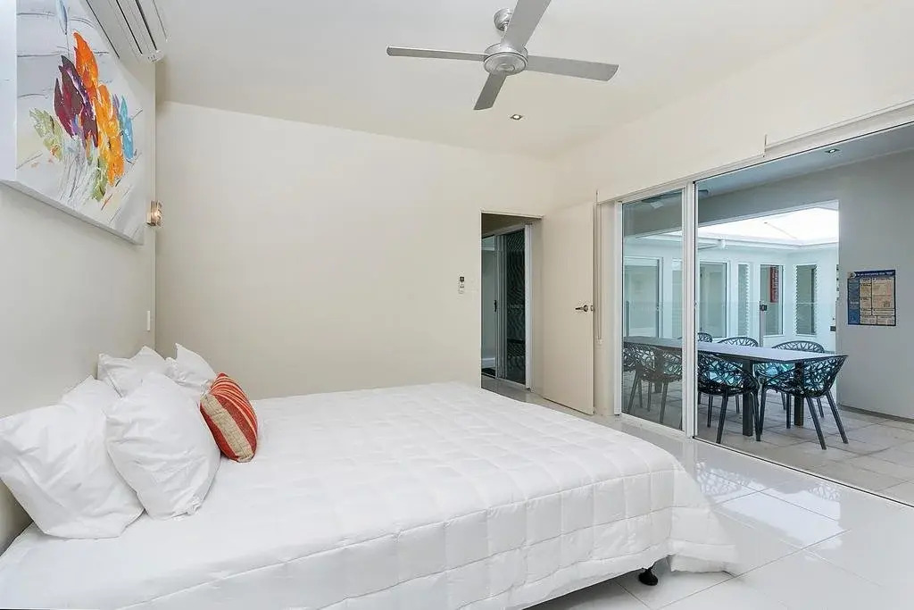 Laguna Retreat