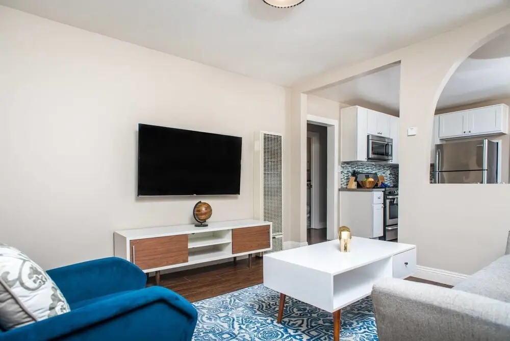 Charming 3br/2ba Craftsman Home by Domio