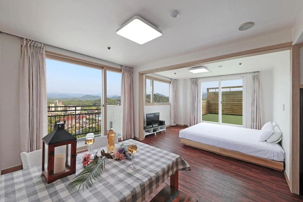 Ocean to you Resort Sokcho Seorak Beach Hotel and condo