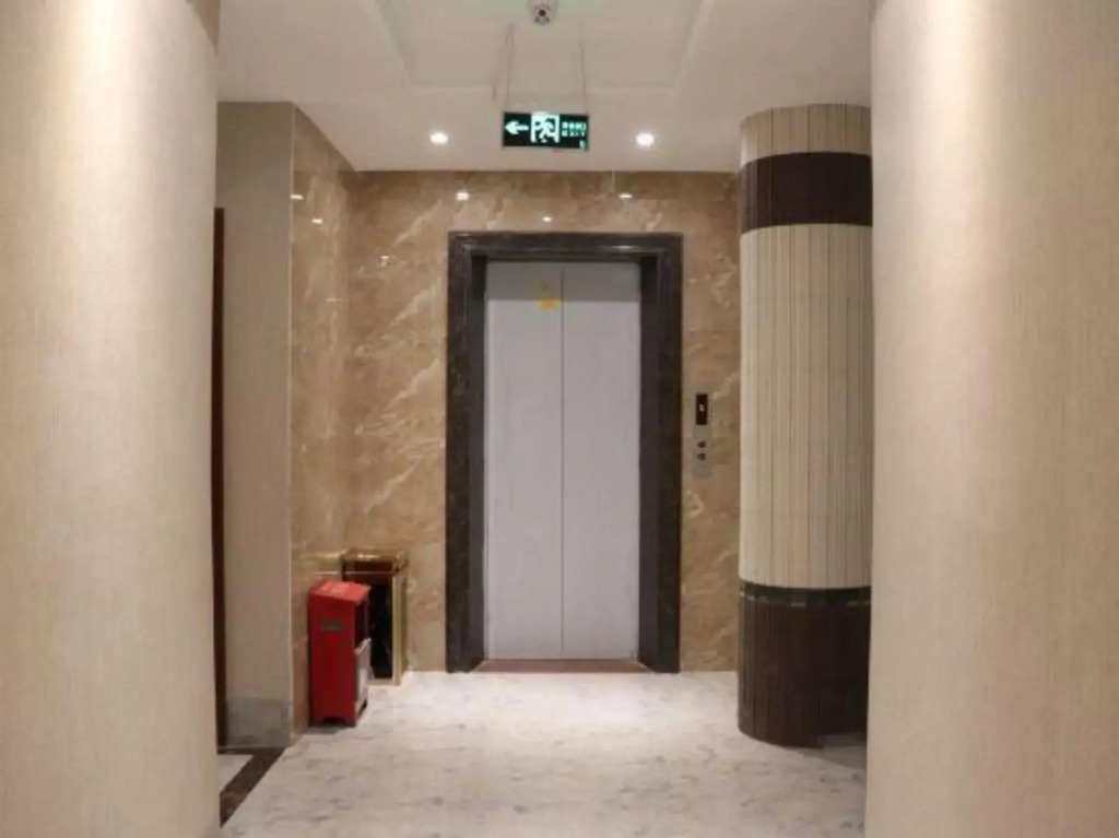 Yangjiang Yujing Hotel (Xinda City Times Square Branch)