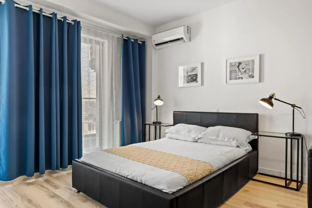 AQUARIUS: Upscale Flat in the Heart of Bucharest