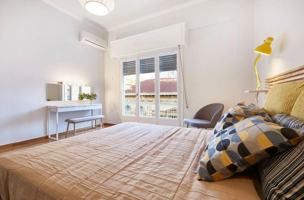 Chloe Boutique Apartments Metropolis