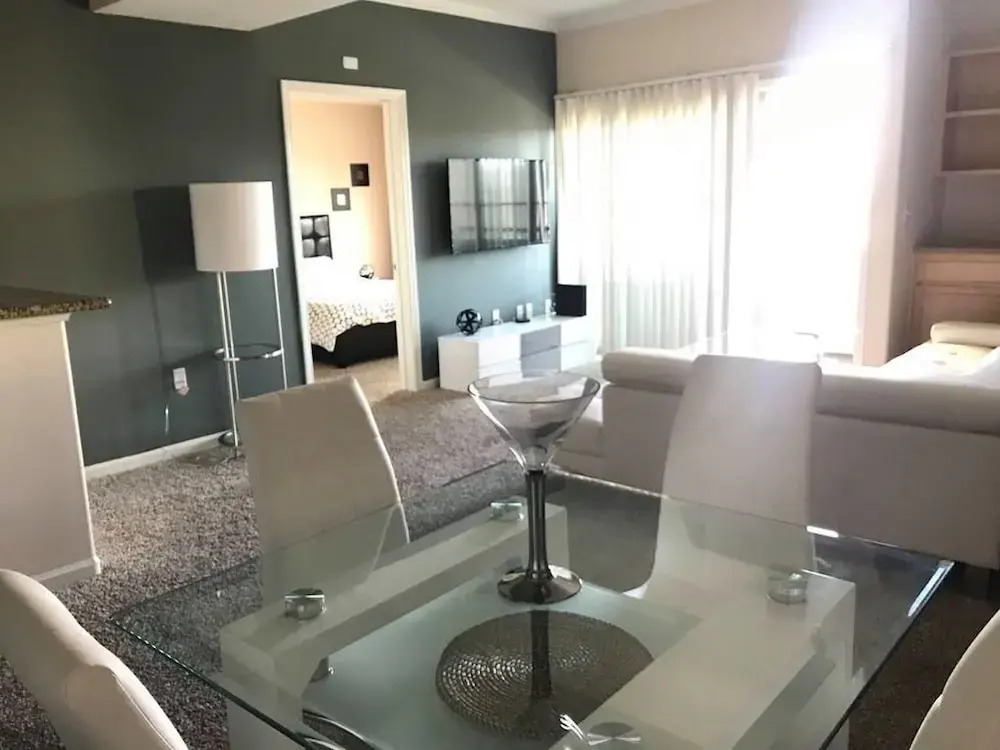 Amazing Apartments near the grove