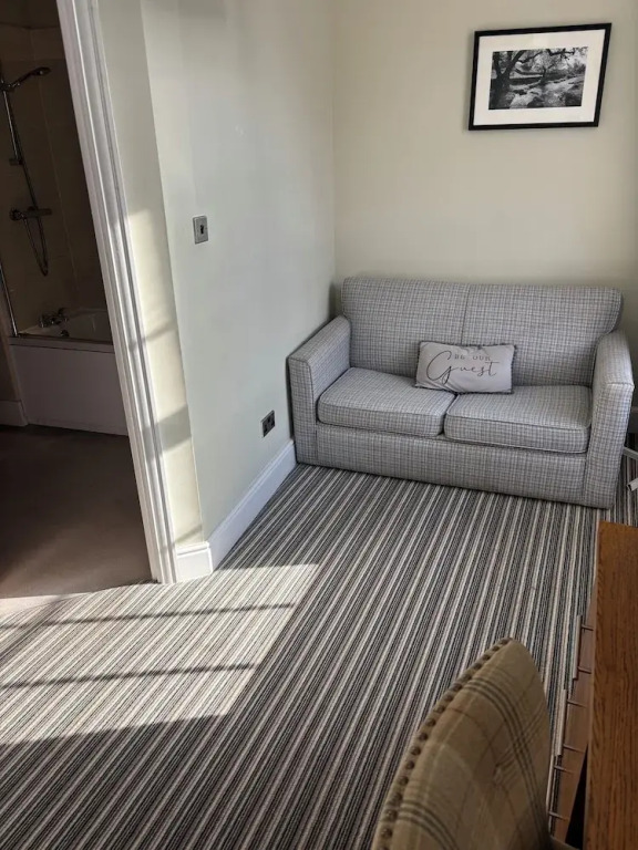 The Castle Tavern Pub & Guest Rooms